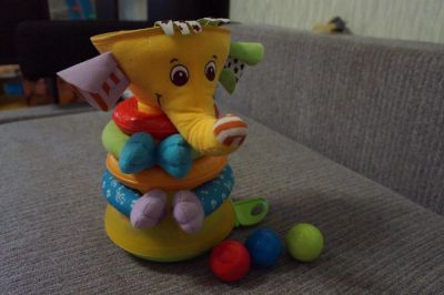 Лот: 7753355. Фото: 1. Развивающая пирамидка Tiny Love... Развивающие