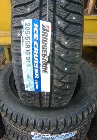 Лот: 3291700. Фото: 1. Шины 205/55 R16 Bridgestone IC-7000... Шины