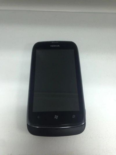 Лот: 6712110. Фото: 1. Nokia Lumia 610 Черный. Смартфоны
