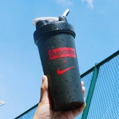 Лот: 12737109. Фото: 1. Шейкер Supreme 650 мл. Спортивная посуда