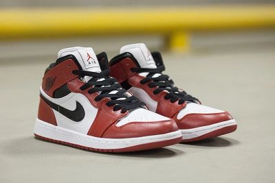 Лот: 10603770. Фото: 1. Nike air Jordan 1. Кеды, кроссовки, слипоны