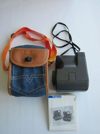Лот: 14359065. Фото: 1. Фотоаппарат Polaroid 636 с фирменной... Polaroid