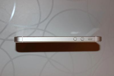 Лот: 4721585. Фото: 1. Apple Iphone 5 white 16GB. Смартфоны