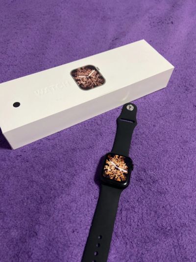 Лот: 17743670. Фото: 1. Apple Watch Se. 40mm. Копия. Смарт-часы, фитнес-браслеты, аксессуары