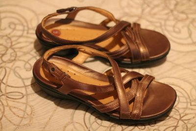 Лот: 9702910. Фото: 1. босоножки Clarks размер 38 кожа. Босоножки