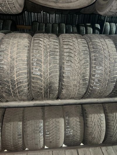 Лот: 25019758. Фото: 1. (4шт)235-60-16 Bridgestone Ice... Шины