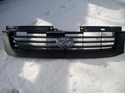 Лот: 10762815. Фото: 1. Решетка радиатора Toyota Town... Кузов