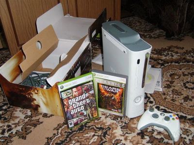 Лот: 1288864. Фото: 1. xbox 360 рассмотрю обмен на ноутбук. Игровые приставки, консоли