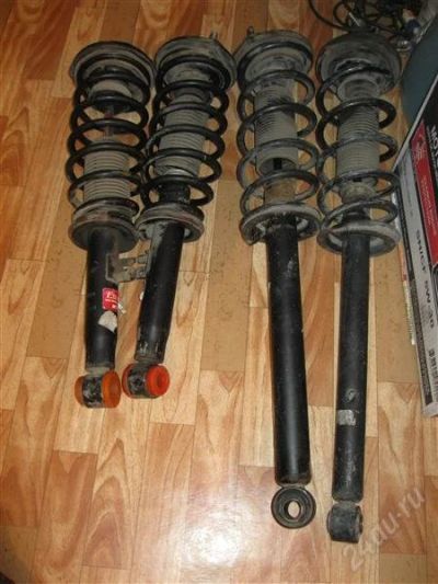 Лот: 2199282. Фото: 1. стойки на nissan skyline r33 c... Ходовая, подвеска, рулевое управление