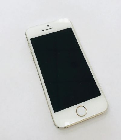 Лот: 13221265. Фото: 1. iPhone 5 S. Смартфоны