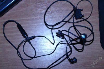 Лот: 2049649. Фото: 1. Гарнитура SonyEricsson WalkMan. Красноярск