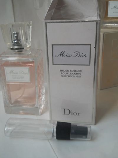 Лот: 10142199. Фото: 1. Miss Dior Brume Soyeuse pour le... Женская парфюмерия