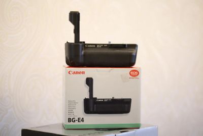 Лот: 6821880. Фото: 1. Батарейный блок Canon Battery... Батарейные блоки, ручки