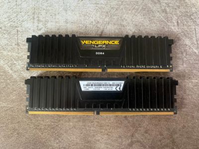 Лот: 19262600. Фото: 1. Оперативная память DDR4 Corsair... Оперативная память