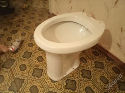 Лот: 2325788. Фото: 1. унитаз обыкновенный,но хороший... Унитазы, биде