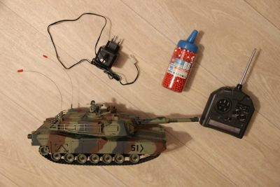 Лот: 9036002. Фото: 1. Танк р/у. Военная тема