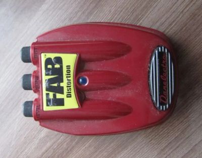 Лот: 3656613. Фото: 1. Danelectro FAB D-1 Distortion. Гитарные эффекты и комбоусилители