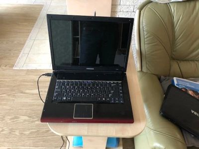 Лот: 10889102. Фото: 1. Ноутбук Samsung NP-R560. Ноутбуки