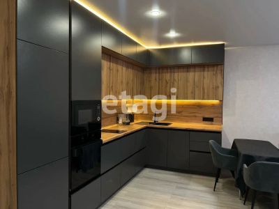 Лот: 25285218. Фото: 1. 3-комн. квартира , Красноярск... Квартиры, студии