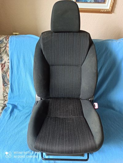 Лот: 25397222. Фото: 1. Сиденье Toyota Auris 2008 E150... Салон