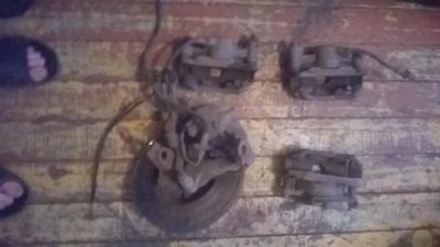 Лот: 4974391. Фото: 1. Супорта на Crown Toyota GS 131... Тормозная система