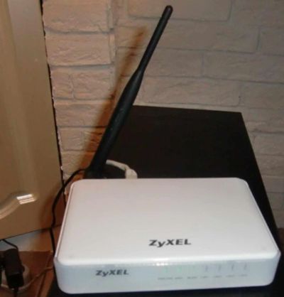 Лот: 3490350. Фото: 1. роутер Zyxel. WiFi, Bluetooth адаптеры