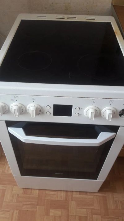 Лот: 19283090. Фото: 1. электроплита BEKO cse 57301 gw. Плиты, духовые шкафы, варочные поверхности