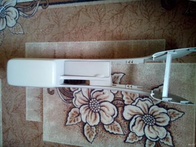 Лот: 13574046. Фото: 1. Подлокотник Бардачок Toyota Corolla... Салон