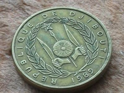 Лот: 10876567. Фото: 1. Монета 500 франк Джибути 1989... Африка