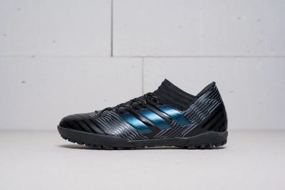 Лот: 11259975. Фото: 1. Футбольная обувь Adidas Nemeziz... Кеды, кроссовки, слипоны
