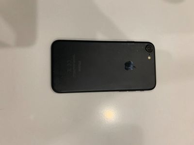 Лот: 17196400. Фото: 1. Продам IPhone 7 32 Gb Black. Смартфоны
