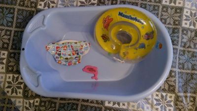 Лот: 6362539. Фото: 1. Детская ванночка ( круг,термометр... Ванночки, сиденья, горшки