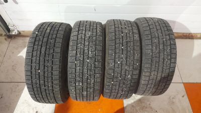 Лот: 25748597. Фото: 1. шины dunlop 215 45 r17 зима. Шины