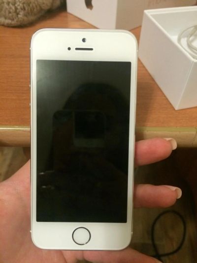 Лот: 6700406. Фото: 1. iPhone 5s 16г отличное состояние. Смартфоны