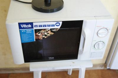 Лот: 3691721. Фото: 1. Микроволновка Vitek (микроволновая... Микроволновки, мини-печи