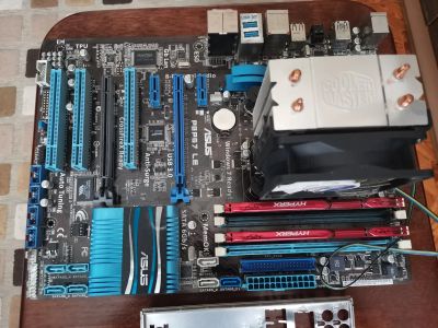 Лот: 21164914. Фото: 1. Материнская плата Asus P8P67 LE... Материнские платы
