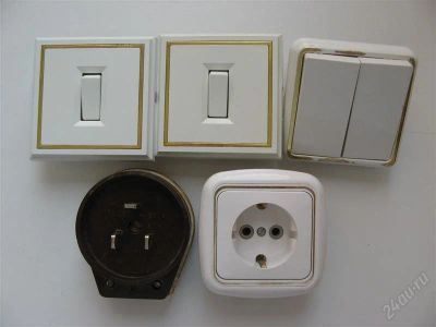 Лот: 2759951. Фото: 1. Кучка выключателей + розетка... Электроустановочные изделия