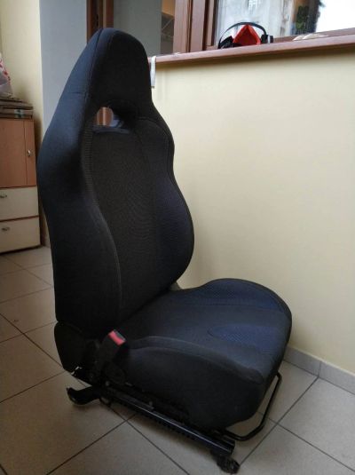 Лот: 11834203. Фото: 1. Продам сиденье (полуковш) Subaru... Салон