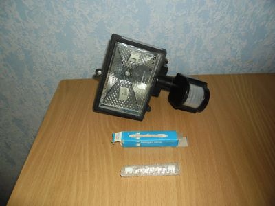 Лот: 11580816. Фото: 1. Buko BK370 150W галогенный прожектор... Другое освещение