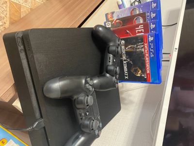 Лот: 17593993. Фото: 1. Sony PS4 slim. Игры для консолей