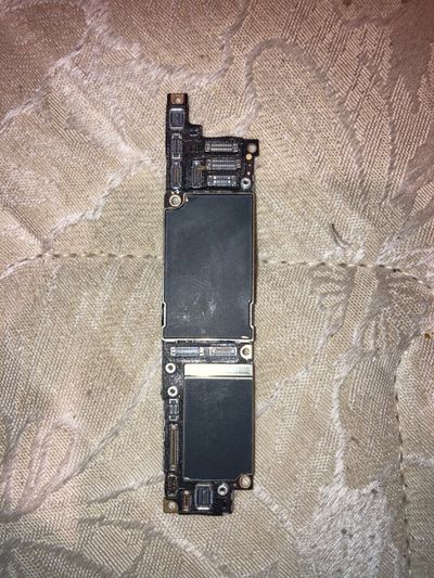 Лот: 19162486. Фото: 1. Материнская плата IPhone XR 128... Микросхемы и платы