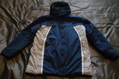 Лот: 2058595. Фото: 1. Демисезонная куртка NIKE. Верхняя одежда
