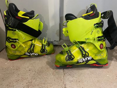 Лот: 19460431. Фото: 1. Горнолыжные ботинки k2 spyne 110. Ботинки