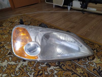 Лот: 18002412. Фото: 1. Фара Правая Honda Civic ferio. Оптика и освещение