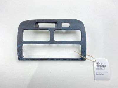 Лот: 23698002. Фото: 1. Консоль центральная Toyota Camry... Двигатель и элементы двигателя