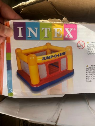 Лот: 18051037. Фото: 1. Intex батут надувной. Другое (дети растут)