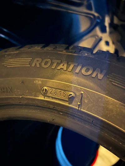 Лот: 22391630. Фото: 1. Tigar Winter 205/55 R16 94H. Шины
