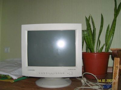 Лот: 2005853. Фото: 1. Монитор samsung. ЭЛТ-мониторы