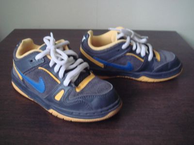 Лот: 5982691. Фото: 1. Кроссовки Nike р.28,5 (17,5 см... Кеды, кроссовки