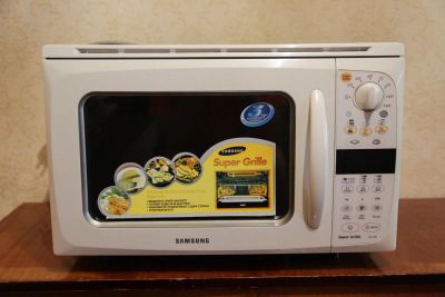 Лот: 4395293. Фото: 1. Микроволновка Samsung PG113R... Микроволновки, мини-печи